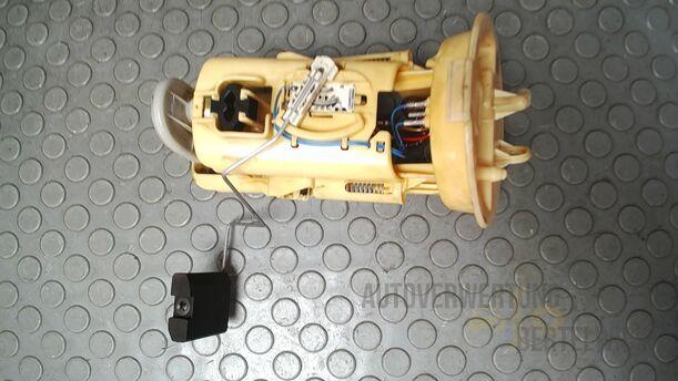 Foto: KRAFTSTOFFPUMPE eines BMW 318d touring GLXi