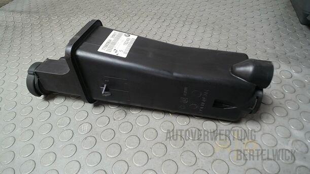 Foto: AUSGLEICHSBEHÄLTER eines BMW 318d touring GLXi