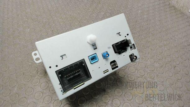 Foto: RADIO CD500 ( NAVI ) eines Opel Astra 1.7 CDTI DPF Sports Tourer GLXi