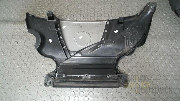 Foto: ANSAUGHAUBE eines BMW 318d touring GLXi