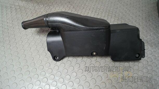 Foto: LUFTFILTERDECKEL eines BMW 318d touring GLXi