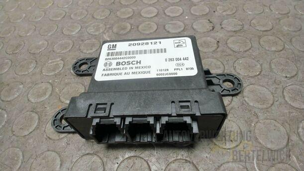 Foto: STEUERGERÄT EINPARKHILFE / PDC eines Opel Astra 1.7 CDTI DPF Sports Tourer GLXi