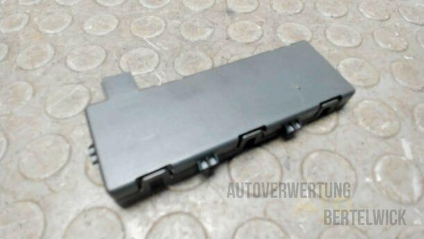 Foto: EMPFÄNGER FERNBEDIENUNG eines Opel Astra 1.7 CDTI DPF Sports Tourer GLXi