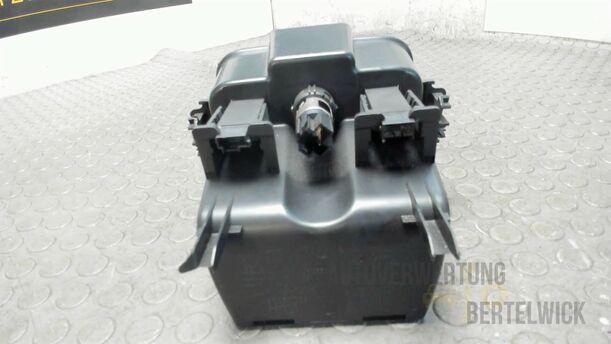 Foto: STECKDOSE / USB STECKPLATZ eines Opel Astra 1.7 CDTI DPF Sports Tourer GLXi