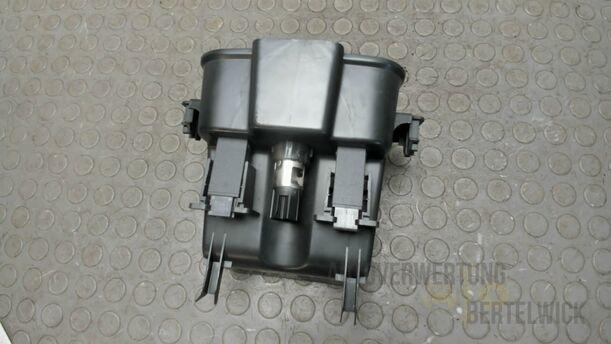 Foto: STECKDOSE / USB STECKPLATZ eines Opel Astra 1.7 CDTI DPF Sports Tourer GLXi