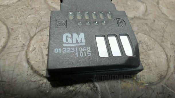 Foto: SENSOR FEUECHTIGKEIT / BESCHLAG eines Opel Astra 1.7 CDTI DPF Sports Tourer GLXi