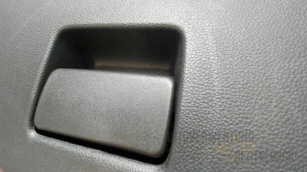 Foto: HANDSCHUHFACH eines Opel Astra 1.7 CDTI DPF Sports Tourer GLXi