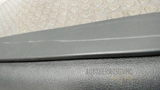 Foto: LADERAUMABDECKUNG eines Opel Astra 1.7 CDTI DPF Sports Tourer GLXi