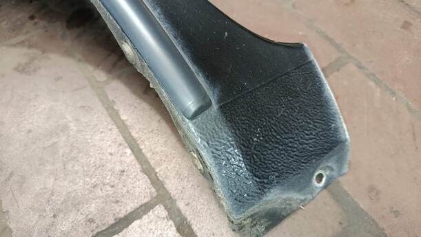 Foto: KOTFLÜGEL LINKS eines Nissan Micra 1.2 GLXi
