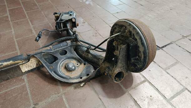 Foto: HINTERACHSE eines Nissan Micra 1.2