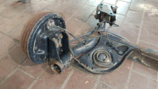 Foto: HINTERACHSE eines Nissan Micra 1.2