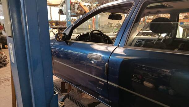 Foto: TÜR VORNE LINKS eines Ford Mondeo Turnier