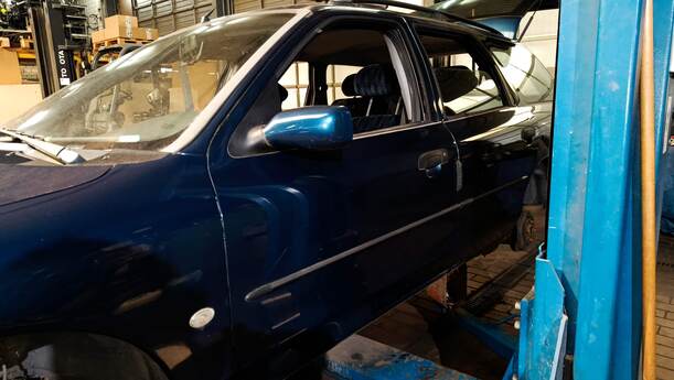 Foto: TÜR VORNE LINKS eines Ford Mondeo Turnier