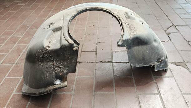 Foto: RADHAUSSCHALE / INNENKOTFLÜGEL VORNE LINKS eines Ford Mondeo Turnier