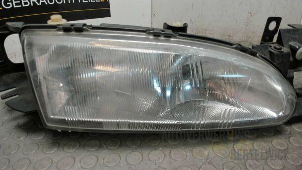 Foto: SCHEINWERFER RECHTS eines Ford Mondeo Turnier
