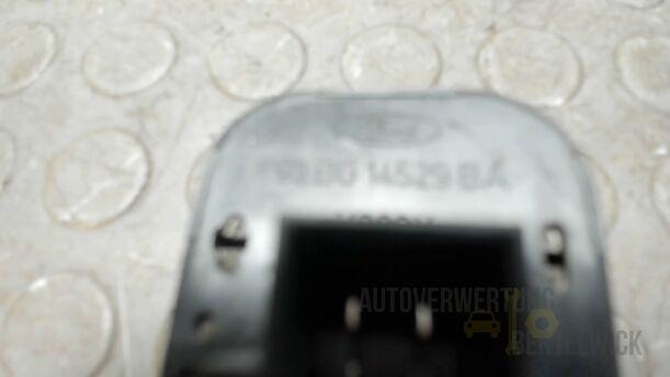 Foto: FENSTERHEBERSCHALTER eines Ford Mondeo Turnier