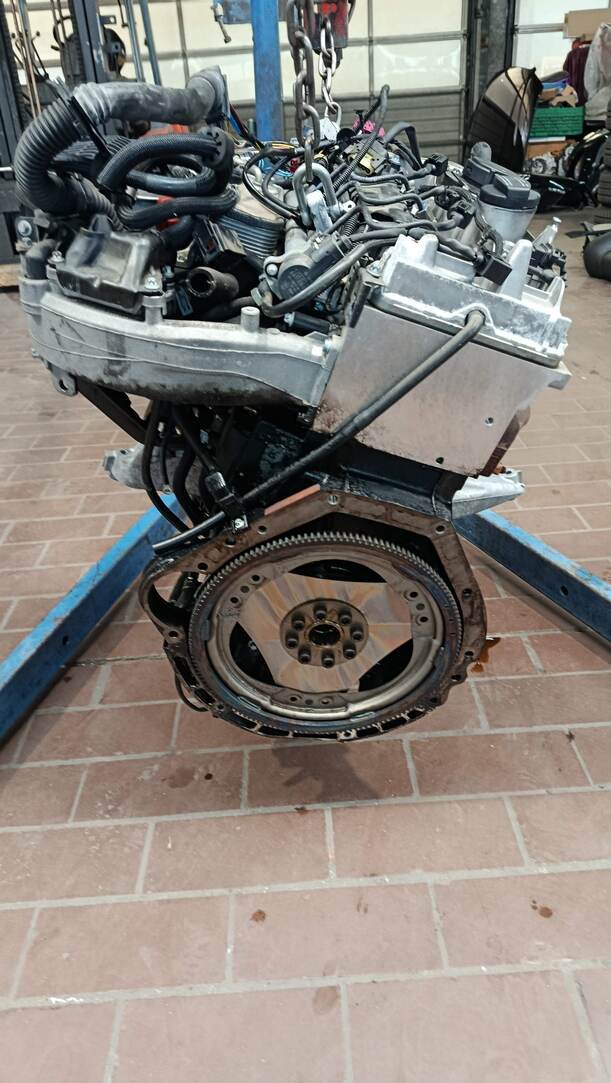 Foto: MOTOR ( 611962 ) eines Mercedes-Benz C 220 CDI