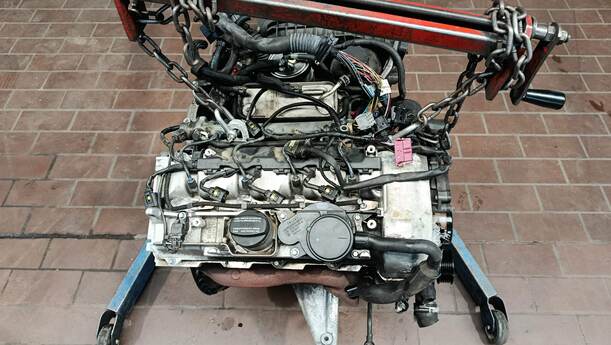 Foto: MOTOR ( 611962 ) eines Mercedes-Benz C 220 CDI