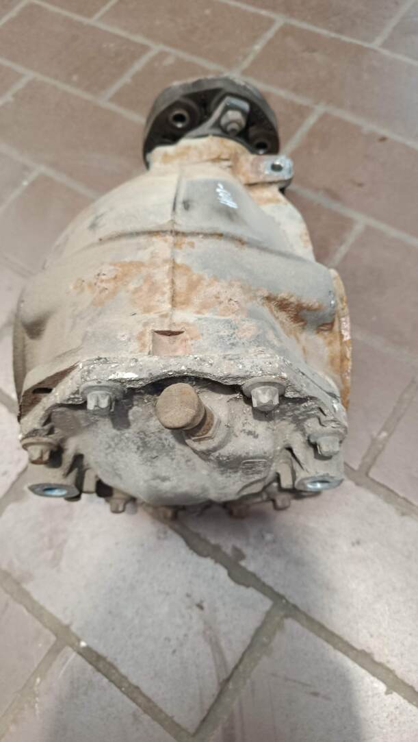 Foto: HINTERACHSGETRIEBE / DIFFERENTIAL eines Mercedes-Benz C 220 CDI