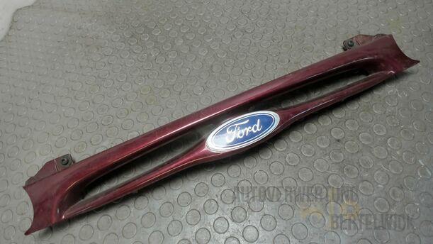 Foto: KÜHLERGRILL eines Ford Mondeo Turnier