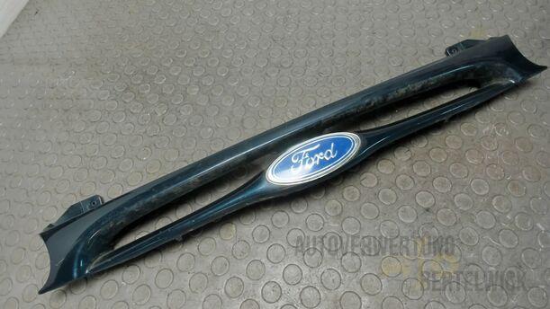 Foto: KÜHLERGRILL eines Ford Mondeo Turnier