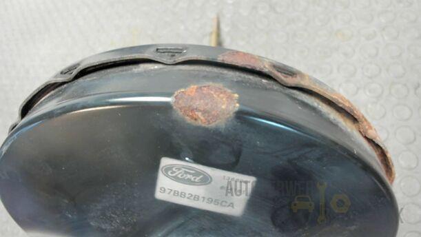 Foto: BREMSKRAFTVERSTÄRKER eines Ford Mondeo Turnier