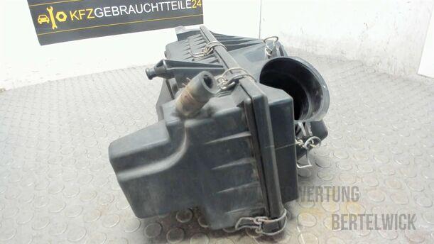 Foto: LUFTFILTERKASTEN eines Ford Mondeo Turnier