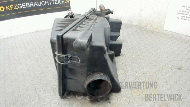 Foto: LUFTFILTERKASTEN eines Ford Mondeo Turnier