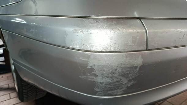 Foto: STOSSFÄNGER / STOßSTANGE HINTEN eines Mercedes-Benz C 220 CDI