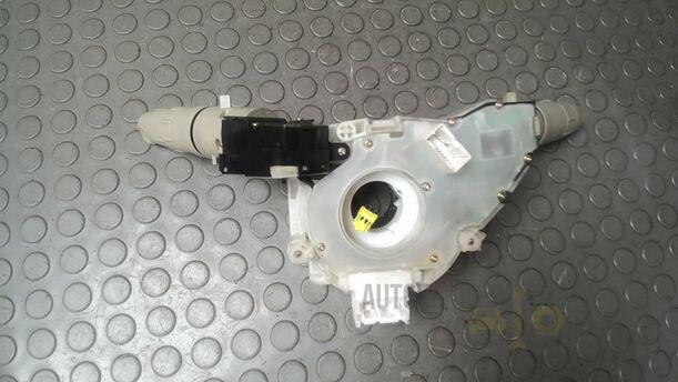 Foto: KOMBISCHALTER/ LENKSTOCKSCHALTER eines Nissan Micra 1.2