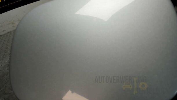 Foto: TANKKLAPPE / TANKDECKEL eines Mercedes-Benz C 220 CDI