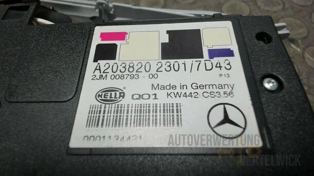 Foto: INNENBELEUCHTUNG eines Mercedes-Benz C 220 CDI