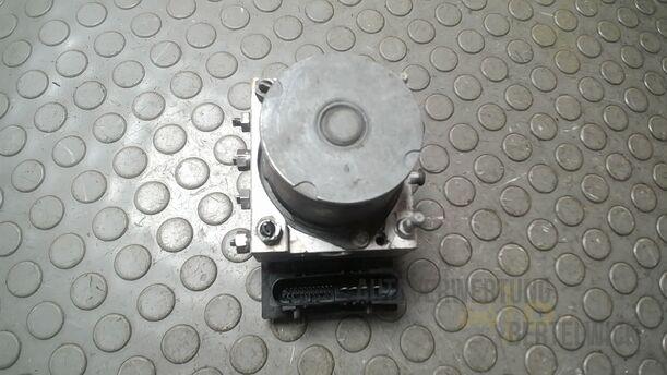 Foto: HAUPTBREMSAGGREGAT ABS eines Nissan Micra 1.2 Fun