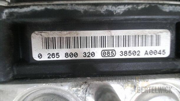 Foto: HAUPTBREMSAGGREGAT ABS eines Nissan Micra 1.2 Fun