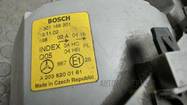 Foto: SCHEINWERFER LINKS eines Mercedes-Benz C 220 CDI Fun