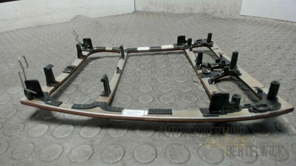 Foto: VERKLEIDUNG / ABDECKUNG ARMATURENBRETT eines Mercedes-Benz C 220 CDI Fun