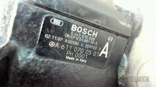 Foto: DIESELEINSPRITZPUMPE / HOCHDRUCKPUMPE eines Mercedes-Benz C 220 CDI Fun