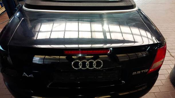 Foto: HECKDECKEL ( CABRIO ) eines Audi A4 Cabriolet 2.5 TDI Fun