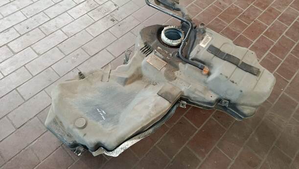 Foto: KRAFTSTOFFTANK ( DIESEL / CABRIO  ) eines Audi A4 Cabriolet 2.5 TDI Fun