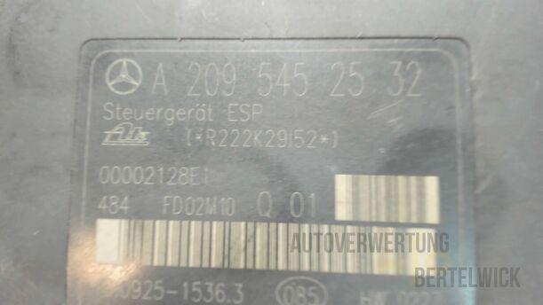 Foto: HAUPTBREMSAGGREGAT ABS eines Mercedes-Benz C 220 CDI Fun