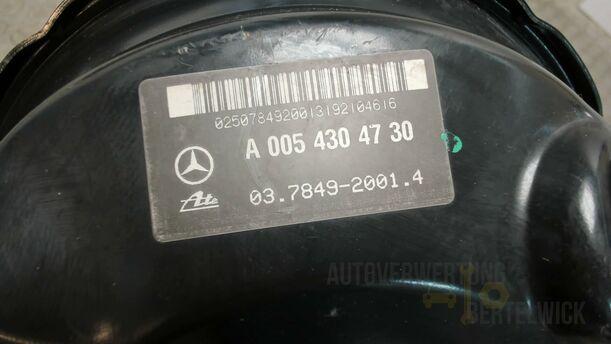 Foto: BREMSKRAFTVERSTÄRKER eines Mercedes-Benz C 220 CDI Fun