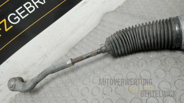 Foto: SERVOLENKUNG / LENKGETRIEBE eines Mercedes-Benz C 220 CDI Fun