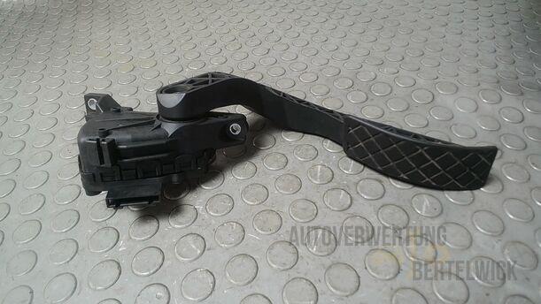 Foto: GASPEDAL eines Audi A4 Cabriolet 2.5 TDI Fun