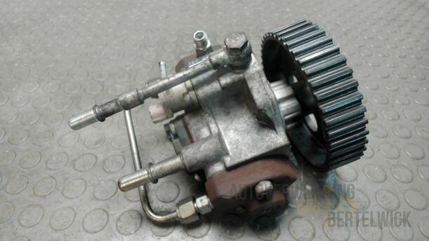 Foto: DIESELEINSPRITZPUMPE / HOCHDRUCKPUMPE eines Opel Astra 1.7 CDTI DPF Sports Tourer Fun
