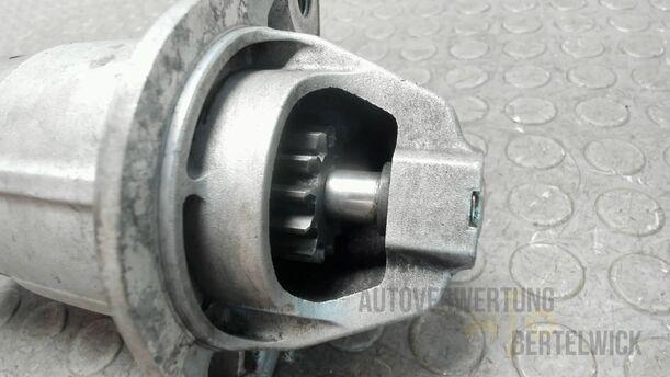 Foto: ANLASSER / STARTER eines Opel Astra 1.7 CDTI DPF Sports Tourer Fun