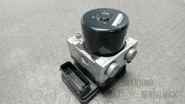 Foto: HAUPTBREMSAGGREGAT ABS eines Opel Astra 1.7 CDTI DPF Sports Tourer Fun