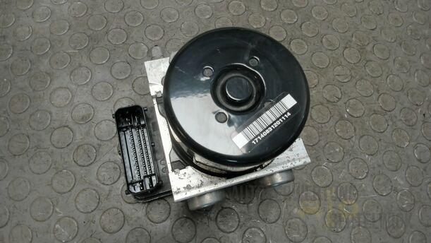 Foto: HAUPTBREMSAGGREGAT ABS eines Opel Astra 1.7 CDTI DPF Sports Tourer Fun