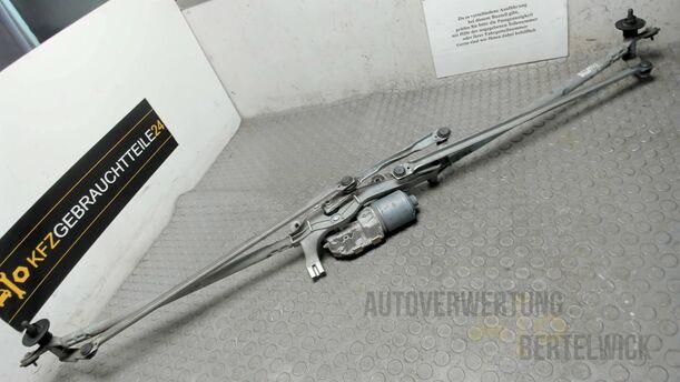 Foto: SCHEIBENWISCHERMOTOR VORNE eines Opel Astra 1.7 CDTI DPF Sports Tourer Fun