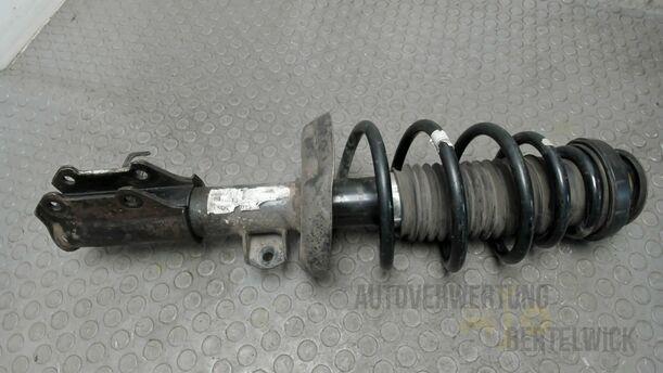 Foto: FEDERBEIN VORNE LINKS eines Opel Astra 1.7 CDTI DPF Sports Tourer Fun