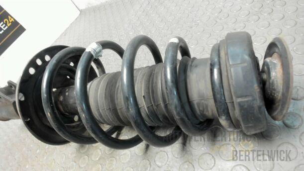 Foto: FEDERBEIN VORNE LINKS eines Opel Astra 1.7 CDTI DPF Sports Tourer Fun
